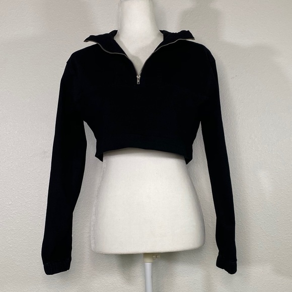 Cropped black jacket - Picture 2 of 4